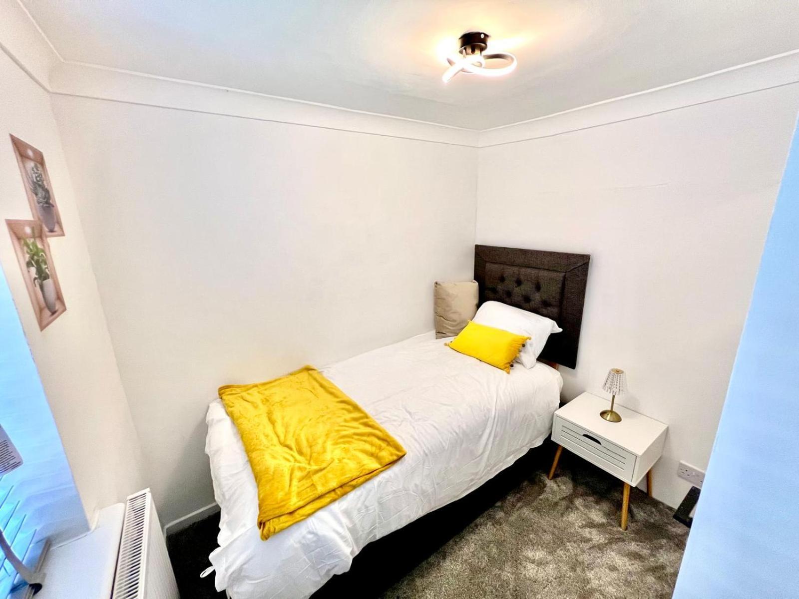 Home Away From Home Bury  Eksteriør bilde